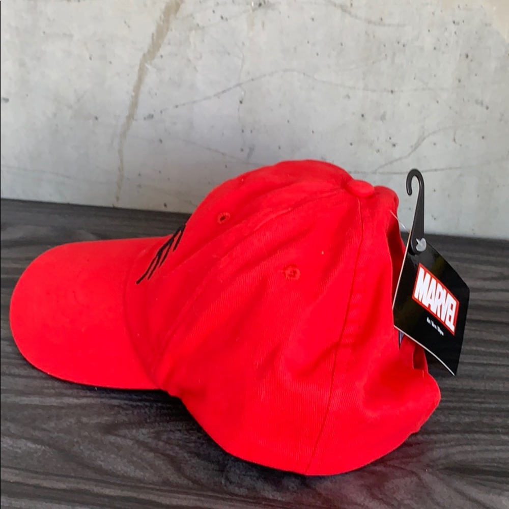 🛍🛍Marvel cap adjustable back - Picture 2 of 4